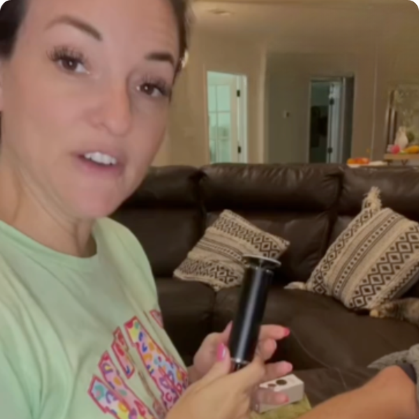 Lucia M. review image